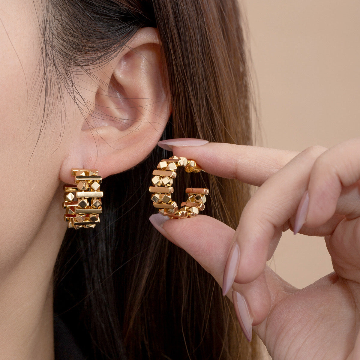 Regina Geometric Hoops