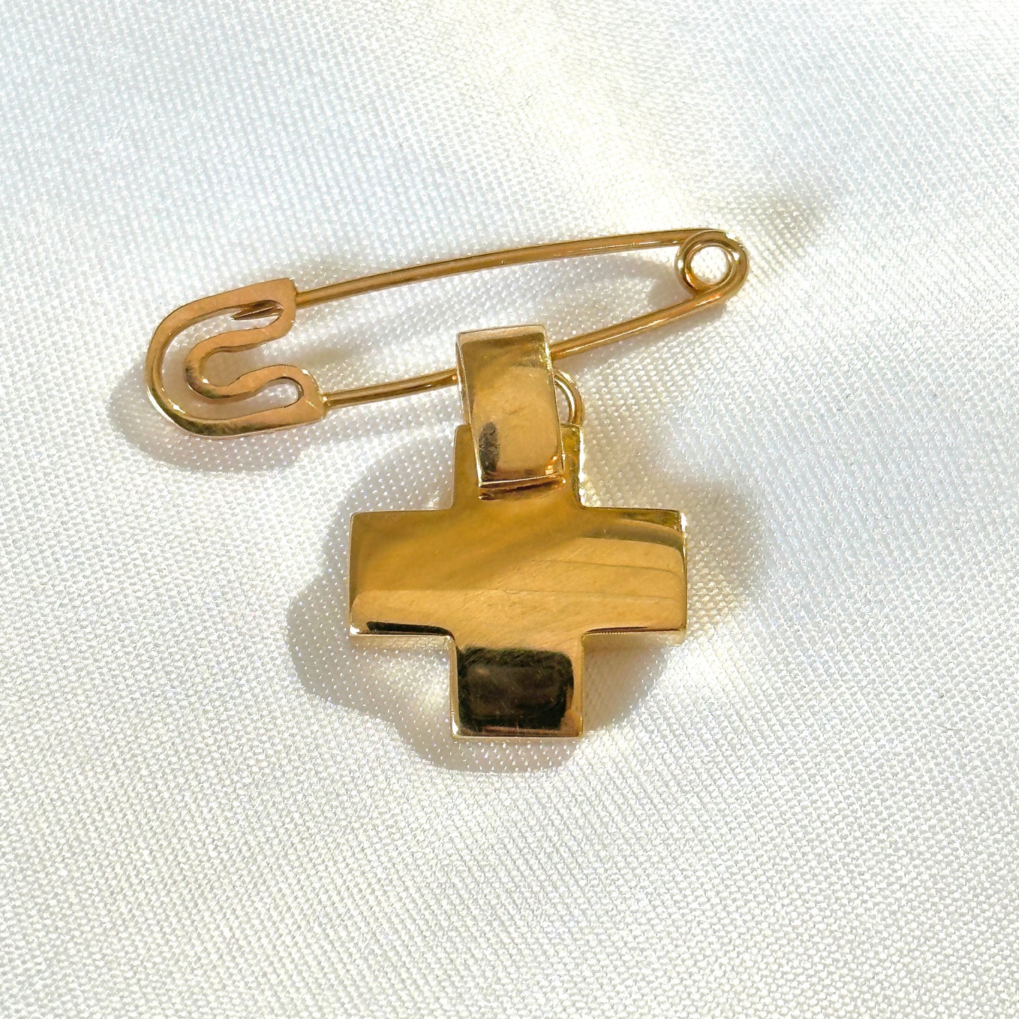 Cruz Cuadrada Oro Amarillo 14K