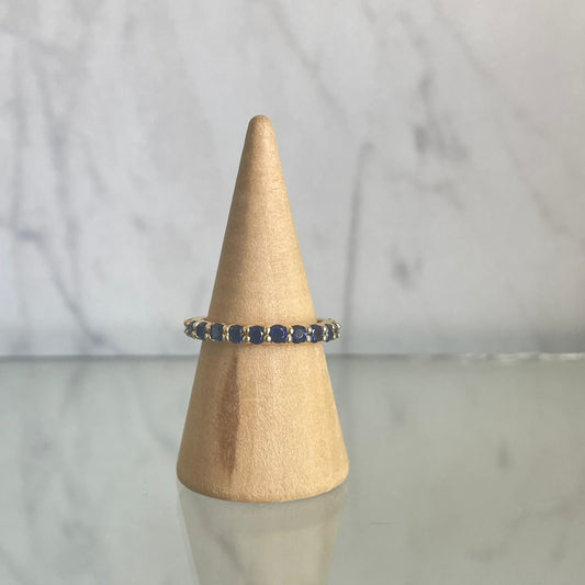 Yellow Gold Saphire Band