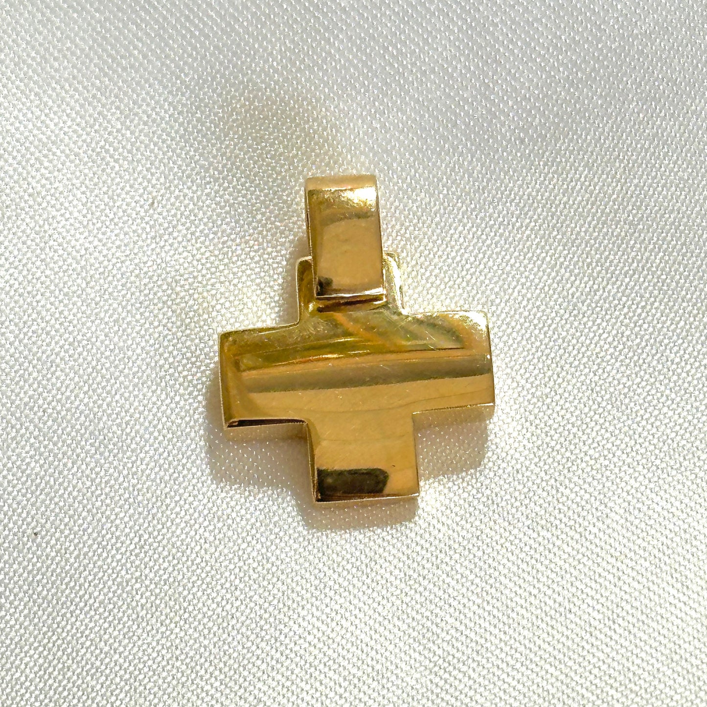 Cruz Cuadrada Oro Amarillo 14K