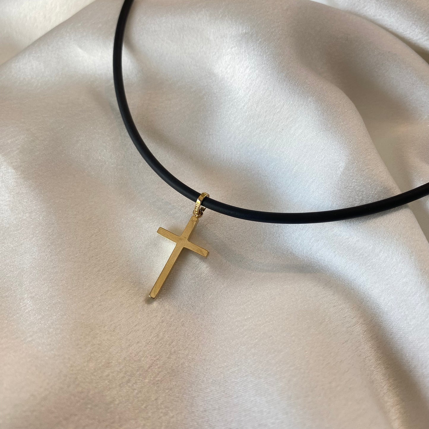 Cruz Alargada Oro Sólido Amarillo 14k