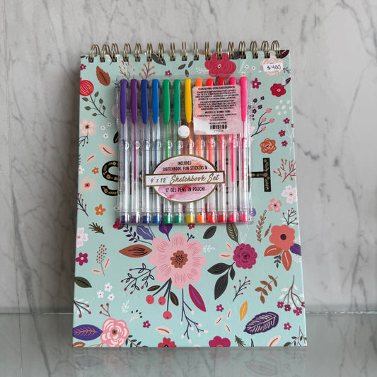 Cuaderno Sketchbook con plumas