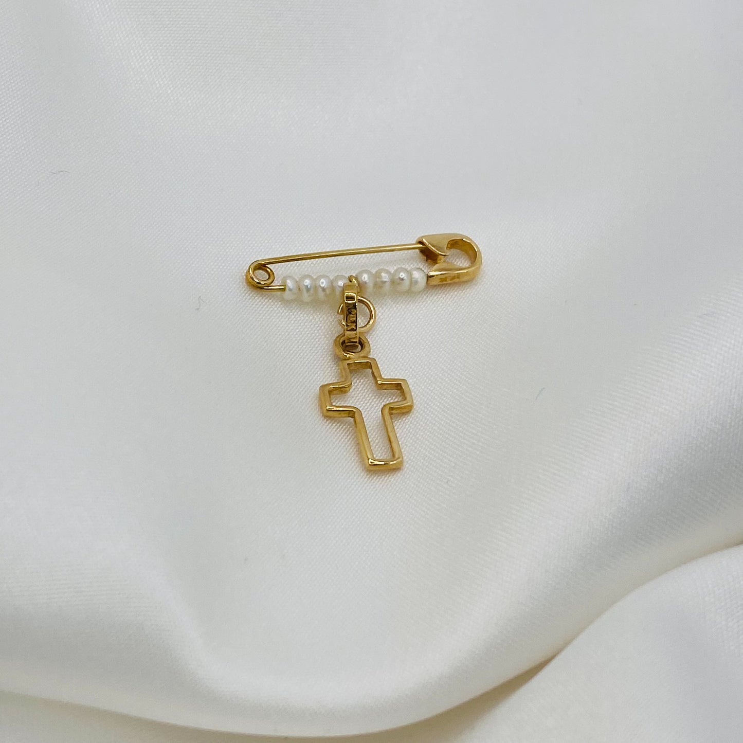 Cruz Silueta Oro Amarillo 14K